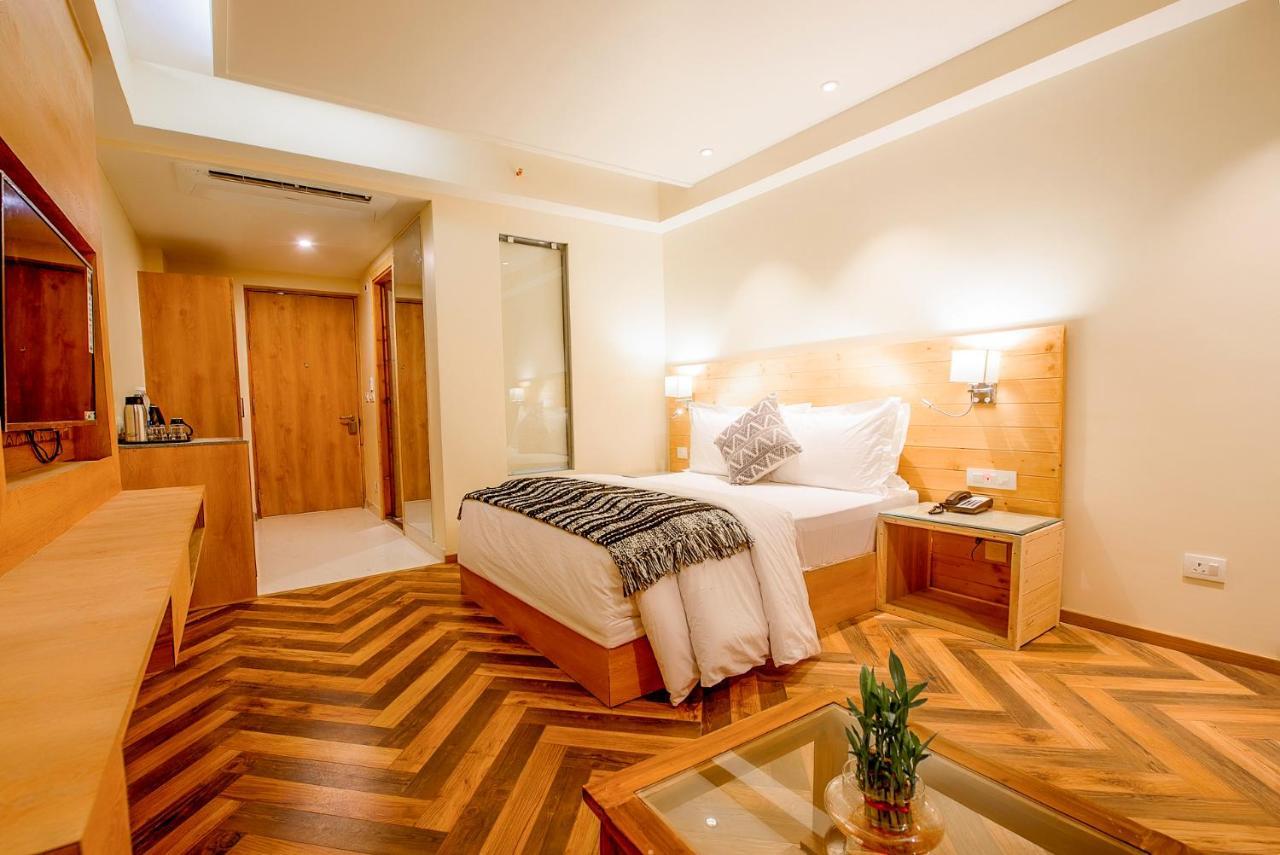 Naturevilas Sarovar Portico - Centrally Heated มะนาลี ภายนอก รูปภาพ