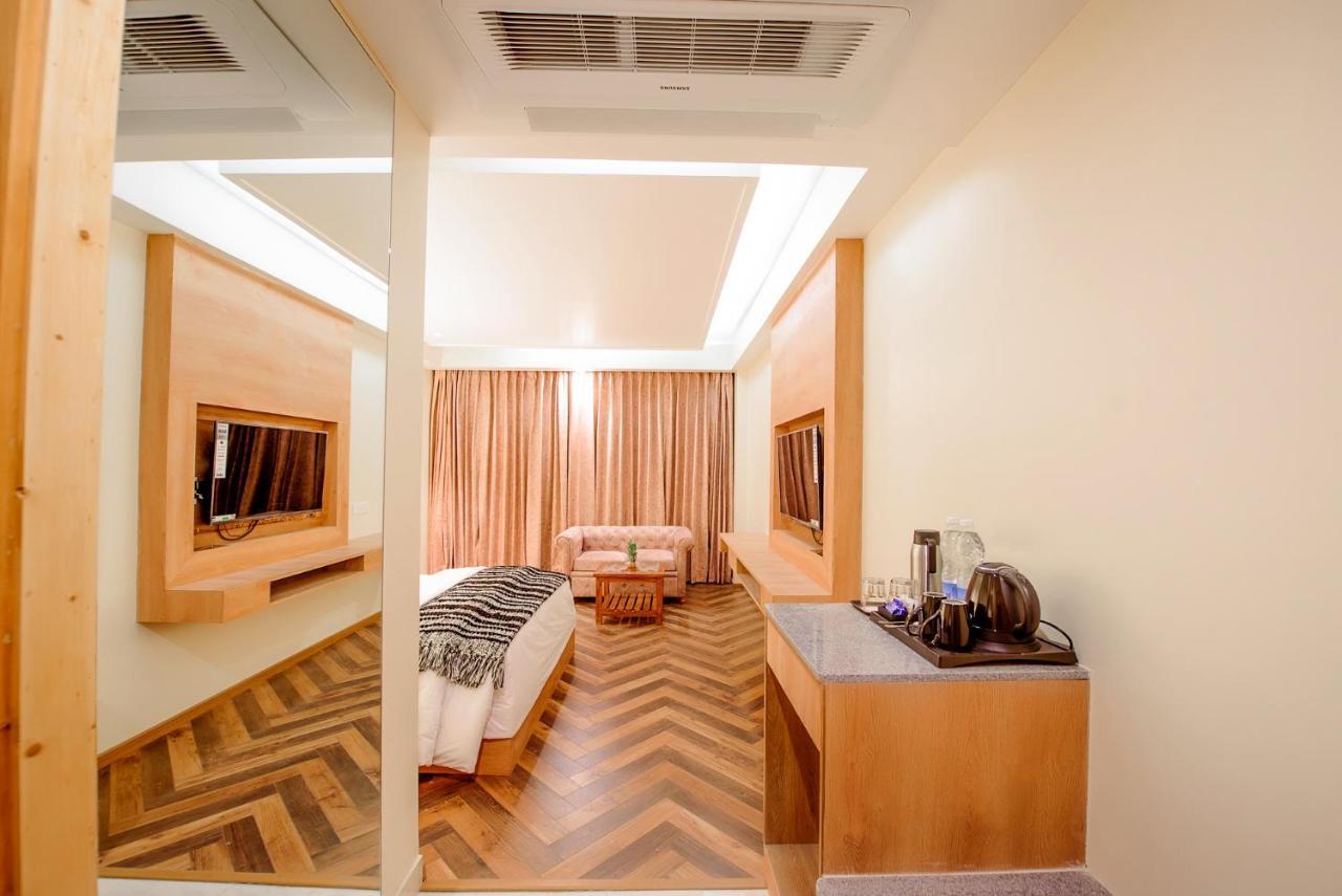 Naturevilas Sarovar Portico - Centrally Heated มะนาลี ภายนอก รูปภาพ